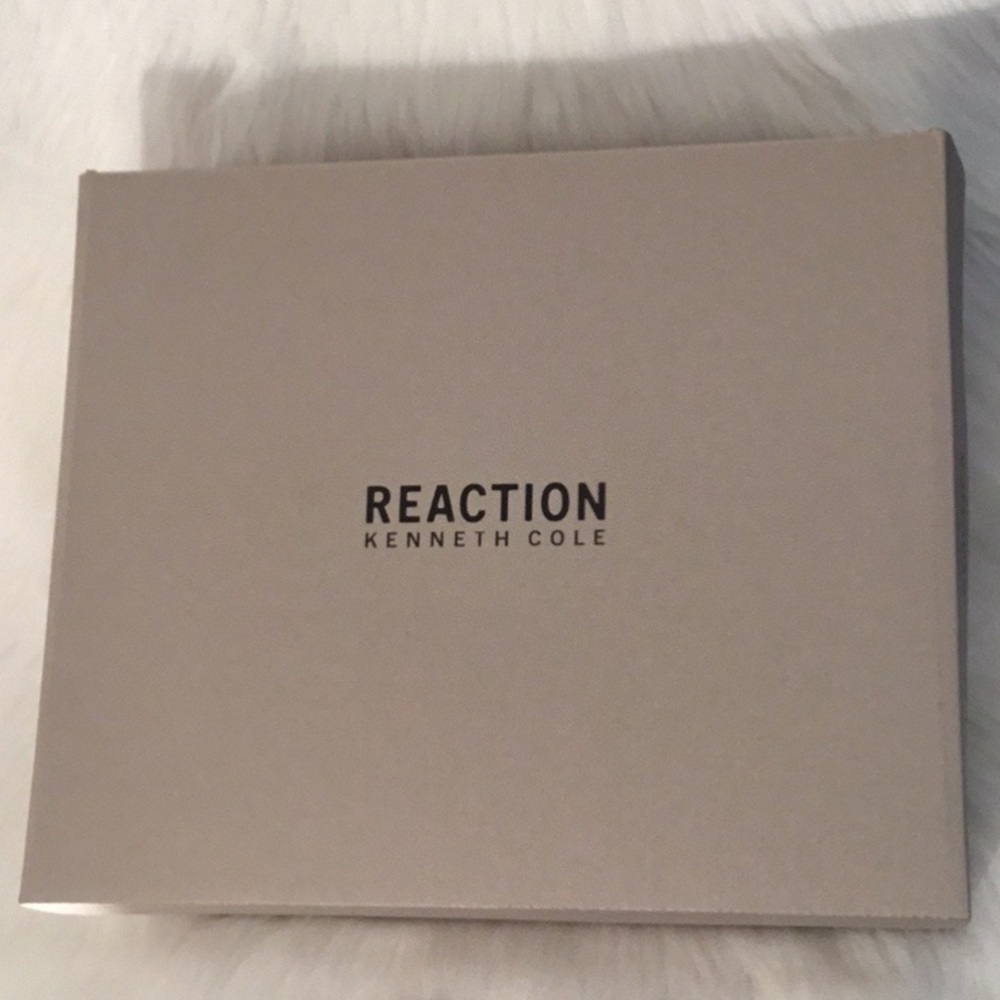 KENNETH COLE REACTION LACE UP BOOTS - Picture 13 of 15